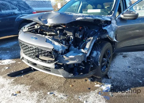 2022 Ford Escape Se Hybrid z USA, uszkodzony, nr VIN 1FMCU9BZ1NUA17113